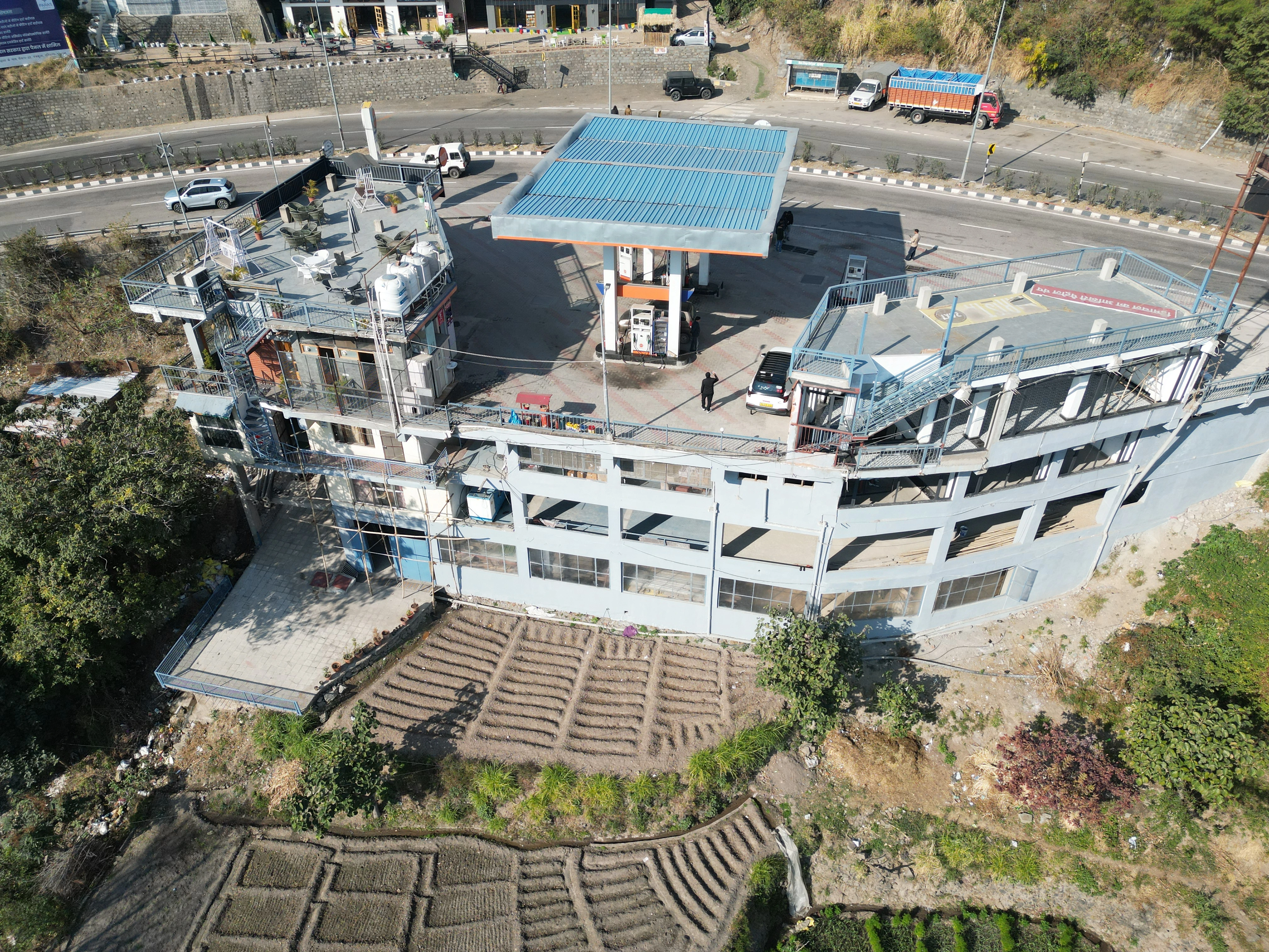 Super Drive Filling Station (IOCL)
